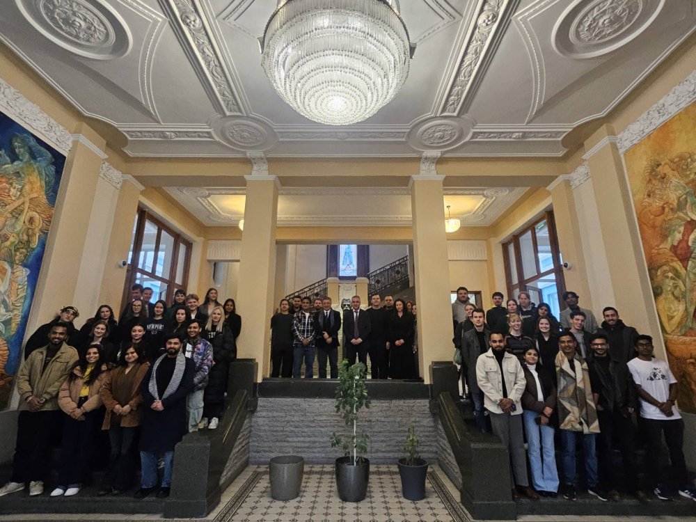 International Spirit and Record Participation: Nearly 70 Exchange Students Begin the Summer ...