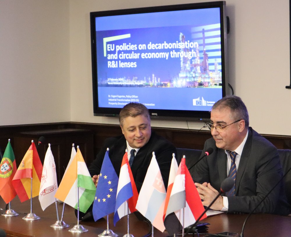 Insightful Guest Lecture on EU Industrial Decarbonization and Circular Economy Policies by D...