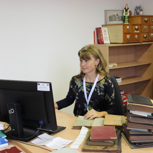 Комплектуване, обработка и каталози