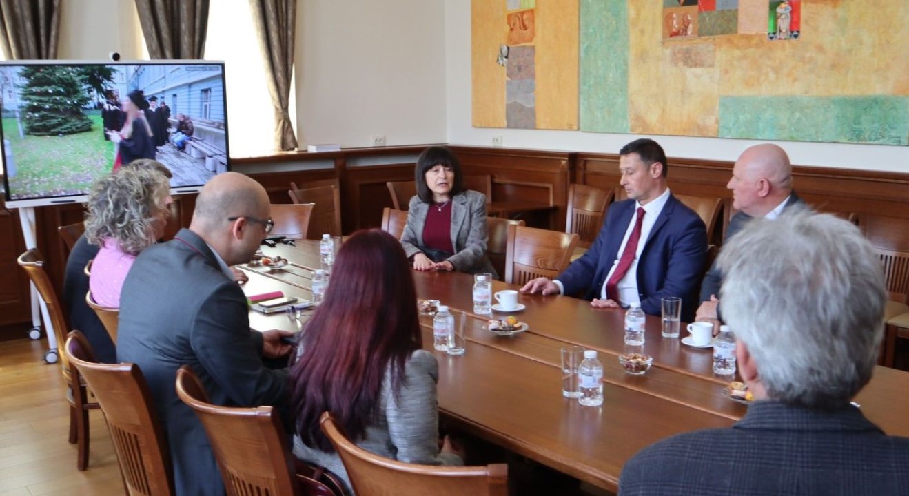 Работна среща с министъра на образованието и науката проф. д-р Галин Цоков в Икономически университет – Варна