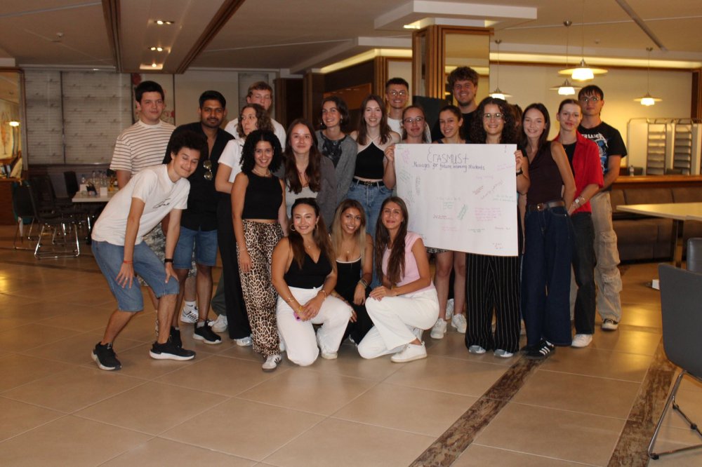 A Magical Bulgarian Evening Welcomes Incoming Erasmus+ Students into the Heart of Bulgarian ...