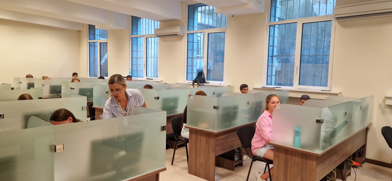 Икономически университет – Варна е приемствена институция за провеждане на зрелостните изпити на украинските ученици и студенти