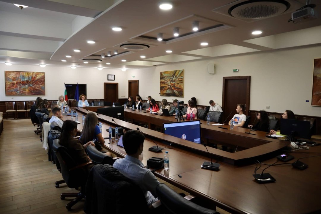 В ИУ – Варна се проведе традиционната Студентска научна конференция 2024