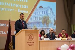 Икономически университет – Варна празнува 105-ата си годишнина 