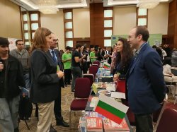 ИУ – Варна представи образователните си програми на международното изложение „Study in Europ... 12