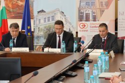 С участието на министъра на образованието и науката започна Международната научна конференци... 2
