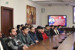 Посланикът на Индия в България Н. Пр. Арун Саху се срещна с академичното ръководство и студе... 17