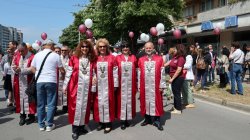 Икономически университет – Варна по традиция се включи в празничното шествие за 24 май