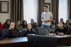 Отворена среща-дискусия "От залата към житейските победи – Невяна Владинова и силата на спорта"