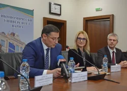 Работна среща с министъра на иновациите и растежа Милена Стойчева в Икономически университет – Варна