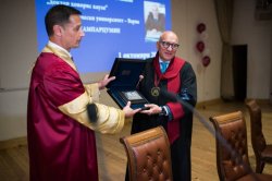 Levon Hampartzoumian was awarded the honorary degree of Doctor honoris causa