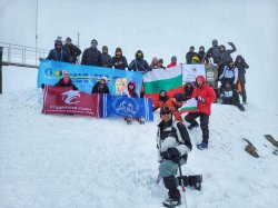 Възпитаници на Колежа по туризъм и Икономически университет – Варна покориха връх Мусала в зимни условия за 22-и път