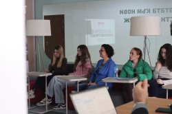 UEVA StartUp Initiative отново събра предприемчиви студенти за третия си тренинг на тема вал... 11