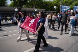 Икономически университет – Варна по традиция се включи в празничното шествие за 24 май