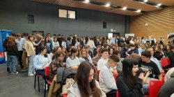 Икономически университет – Варна участва във Форум на висшите училища в Първа езикова гимназия – Варна 
