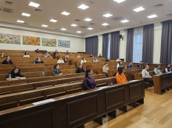 Общ конкурсен изпит по математика във формат на ДЗИ се проведе в Икономически университет – ... 2