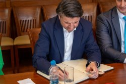 Министърът на туризма Мирослав Боршош посети Икономически университет – Варна 