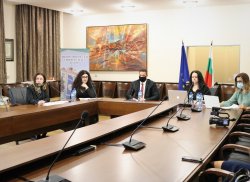 Кръгла маса „Медиацията в различните обществени сфери“ в ИУ – Варна 