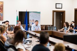 Участници в проекта KAFFI по програма „Еразъм +“ за функционална неграмотност гостуваха в Икономически университет – Варна 