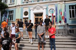 Икономически университет – Варна посрещна чуждестранните си студенти по програма „Еразъм +“ от 13 държави