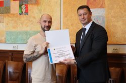 Студенти от Колежа по туризъм получиха грамоти и отличия за изключително представяне на благ... 9