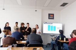 Глобални успехи и нови хоризонти: Икономически университет – Варна впечатли студенти и препо... 9