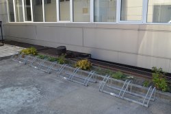 Нови велостоянки в Икономически университет – Варна 