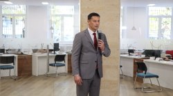 Нов фронт офис за студентите в ОКС „бакалавър“ отвори врати на Студентската улица в Икономически университет – Варна 