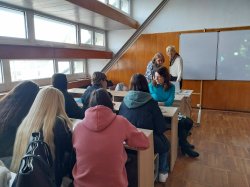 Икономически университет – Варна прие трима преподаватели от Университет Едутус, Унгария за ... 2