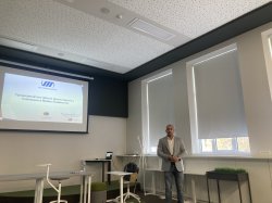 В ИУ – Варна се проведе отворена лекция с гост-лектор от практиката - Александър Драганов, м... 3
