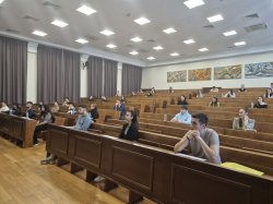 Общ конкурсен изпит по математика във формат на ДЗИ се проведе в Икономически университет – ... 3
