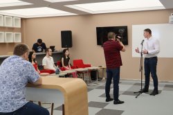 9-ма студенти от Икономически университет – Варна спечелиха стипендии от Стипендиантската програма на УниКредит Булбанк