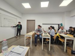 Студенти на ИУ – Варна представиха лидерски практики в интензивната програма GoLiteToLead