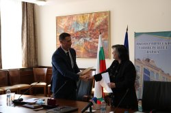 Посланикът на Република Португалия у нас посети Икономически университет – Варна 