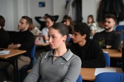 Глобални успехи и нови хоризонти: Икономически университет – Варна впечатли студенти и препо... 4