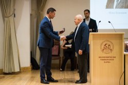 Връчени бяха годишните награди на Фонда за подпомагане на талантливи студенти в Икономически университет – Варна