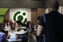 Тренингът „Бизнес модел“ с Галин Стефанов даде силен старт на предприемаческата общност в UEVA 15