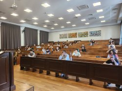 Общ конкурсен изпит по математика във формат на ДЗИ се проведе в Икономически университет – ... 4