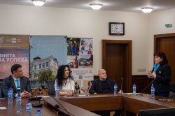Ученици от Каварна посетиха Икономически университет – Варна 