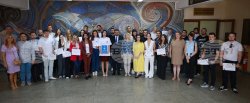 Студенти от Икономически университет – Варна участваха в заключителния хакатон от проекта на... 6