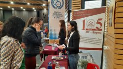 Икономически университет – Варна участва във Форум на висшите училища в Първа езикова гимназия – Варна 