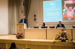 Kubrat Pulev gave a talk at an event marking the 100-year anniversary of the University of Economics – Varna