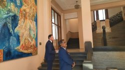 Посланикът на Индия в България Н. Пр. Арун Саху се срещна с академичното ръководство и студе... 3