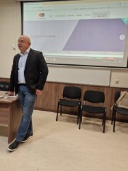 Студенти от специалност "Стокознонание и митническа  дейност" се срещнаха с експерт от практиката