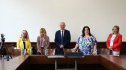 Студенти и ученици получиха награди от поредното издание на конкурса за есе "Медиацията в моите представи"