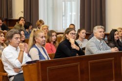 Сезон 5 на UEVA започна с вдъхновяваща среща с проф. д-р Евгени Станимиров: „Колко далеч си ... 14