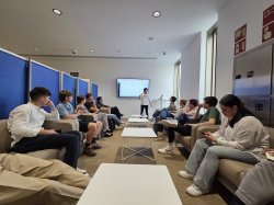 Студенти от Икономически университет – Варна се включиха в пролетното издание на Markstrat Dukenet Challenge във Валенсия