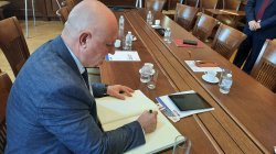 Министърът на образованието и науката проф. д-р Галин Цоков посети Икономически университет – Варна 