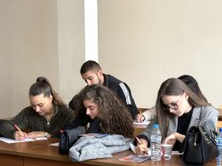 Център "Кариери, предприемачество и маркетинг" проведе информационни срещи за студенти под м... 3