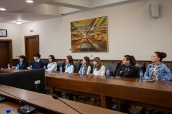 Ученици от Каварна посетиха Икономически университет – Варна 